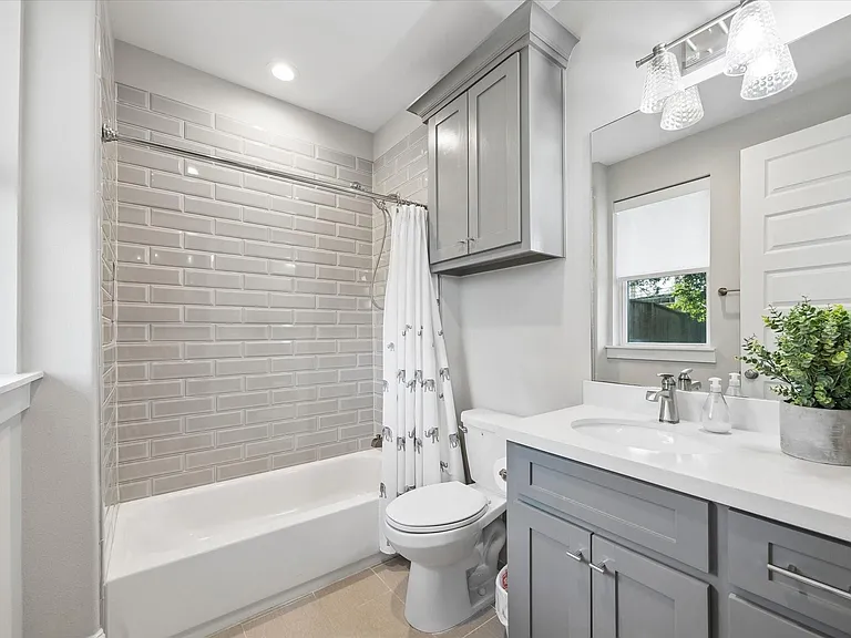 2913 Hicks St — Photo 23