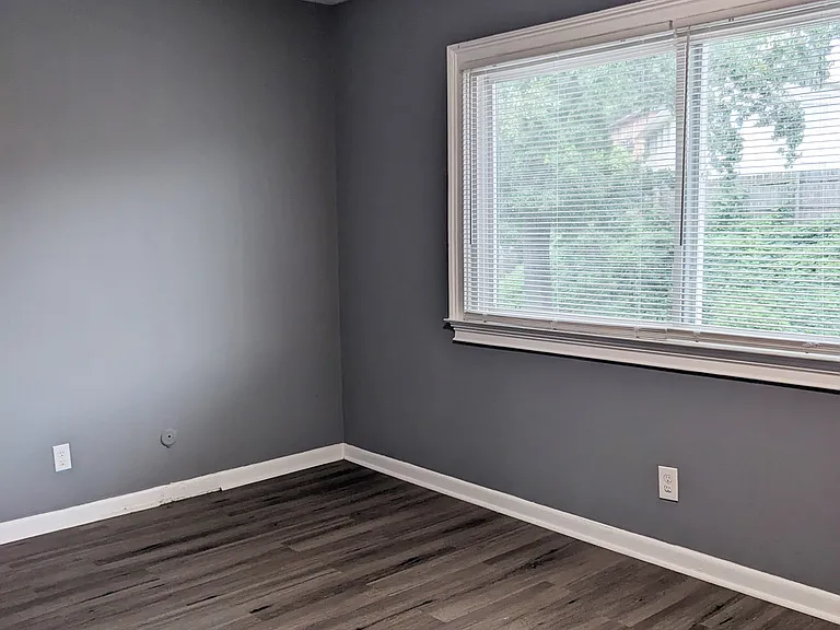 1177 Woodland Ave NE #3 — Photo 6