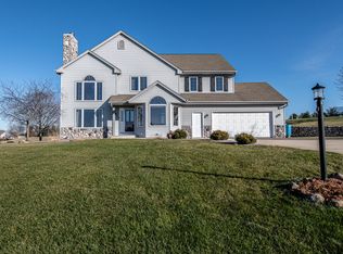 W238S9625 Kunzendorf Ct, Big Bend, WI 53103