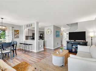 60 Carnoustie Rd APT 982, Hilton Head Island, SC 29928