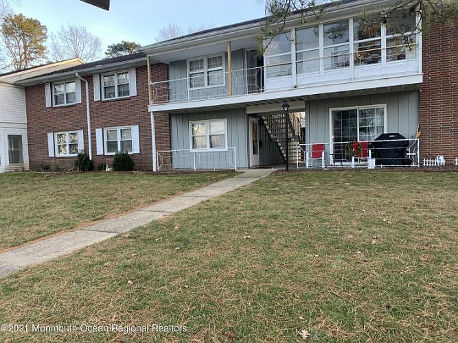 1st image of 39C Cambridge Ct #1003