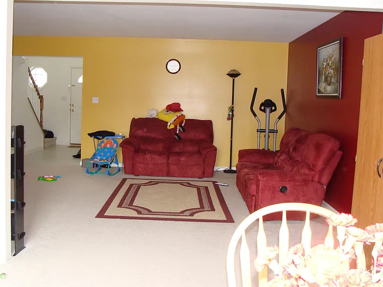 32 Keefer Way — Photo 5