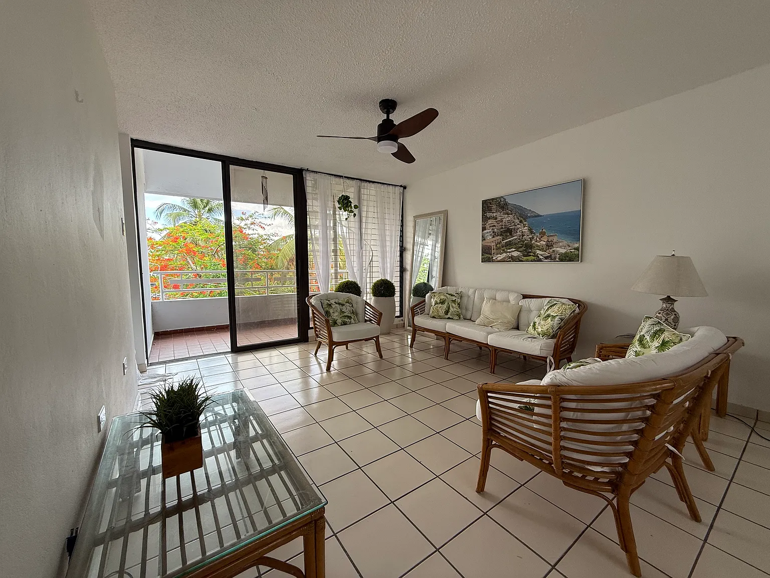 3 bed, 1345 sqft, $2,000 — Photo 2