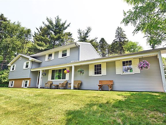 2nd image of 9 Little Spring Run