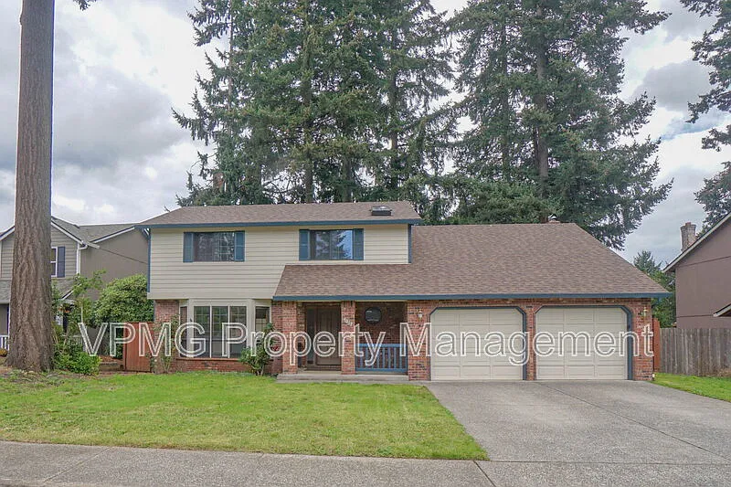 4 bed, 2.0 bath, 2202 sqft, $2,995 — Photo 2