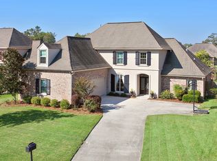 16453 Long Lake Dr, Prairieville, LA 70769