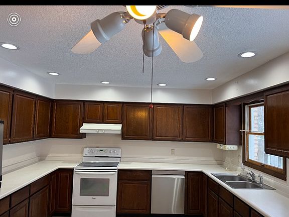 5th image of 4665 E Alice St