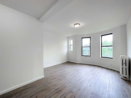 1st image of 388 8th St APT 8