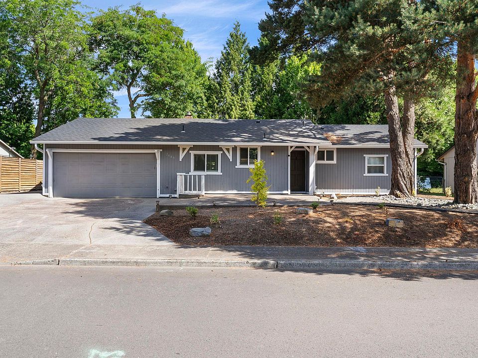 1st image of 2449 NE Kathryn St