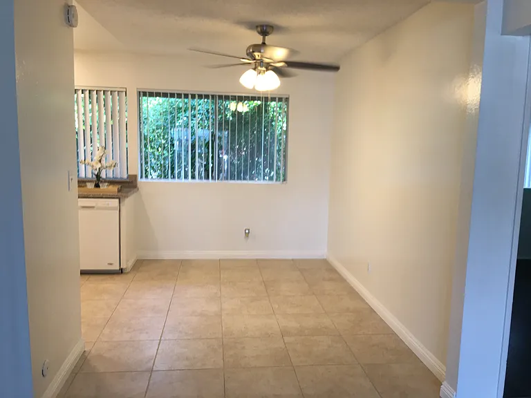 Woodside Garden Apartments — Photo 17