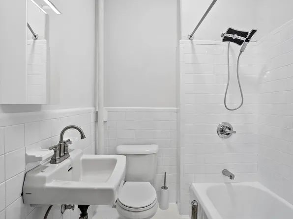 257 West 19th Street image 7 of 8