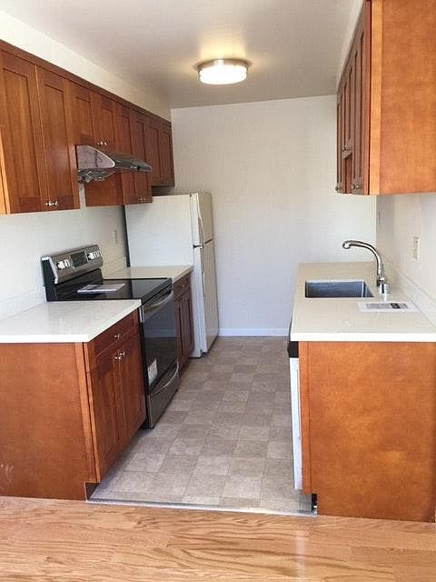 1st image of 2509 Judah St APT 203