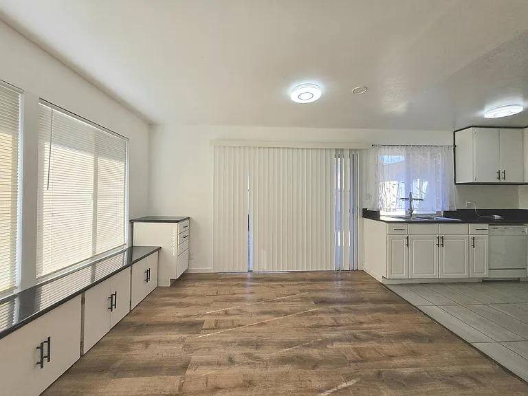 27756 Hummingbird Ct — Photo 13