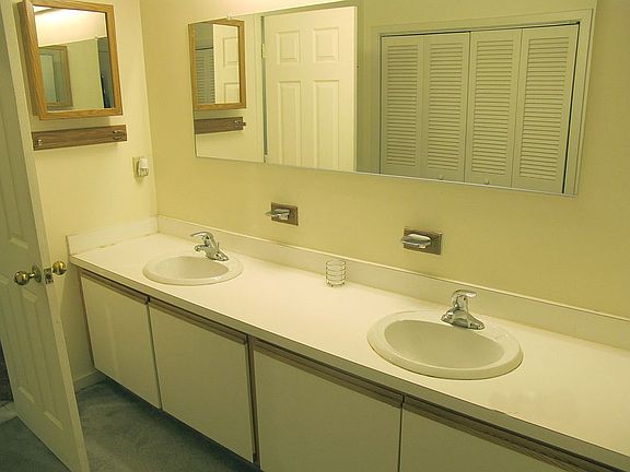 3rd image of 42-50 S Main St APT 203
