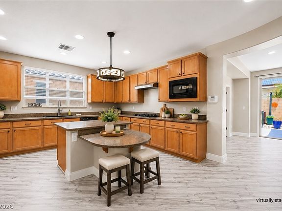 3rd image of 5642 Ouray St