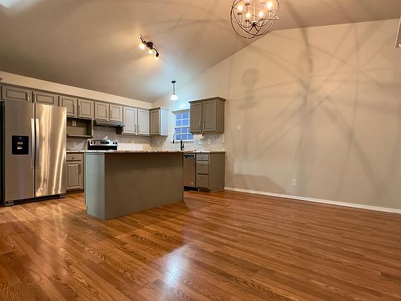 Kitchen and dining area.