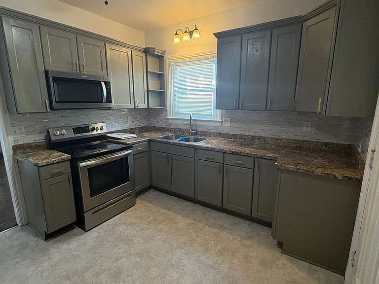 45 Clay Ave — Photo 15