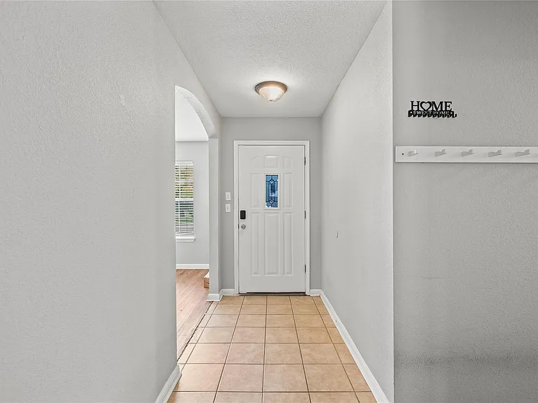 3800 Hickox Dr — Photo 3