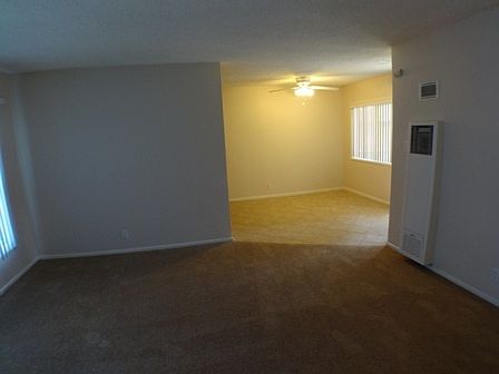 2nd image of 4240 N Lakewood Blvd APT 1
