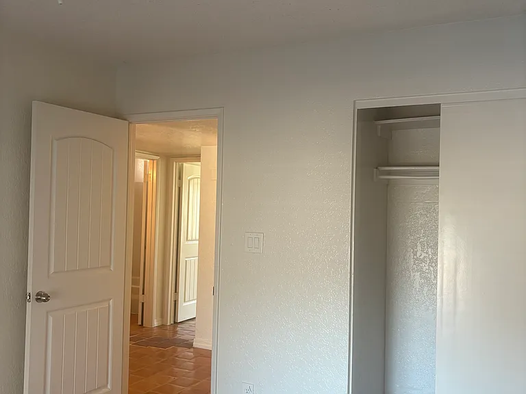 7137 W Colter St — Photo 11