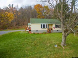 179 Breese Hollow Rd, Hoosick Falls, NY 12090