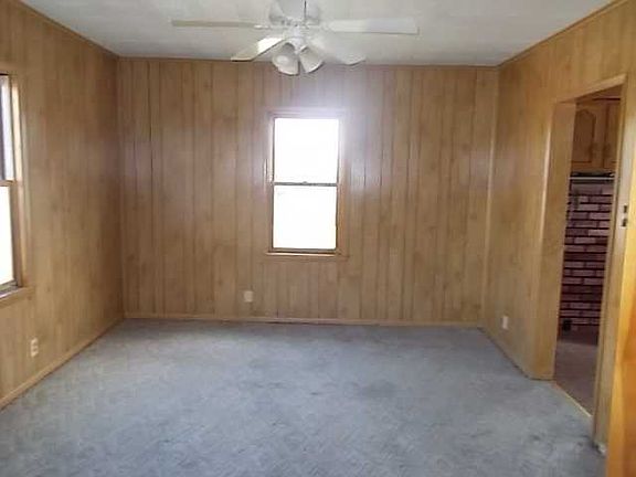 2nd image of 142 Martha St