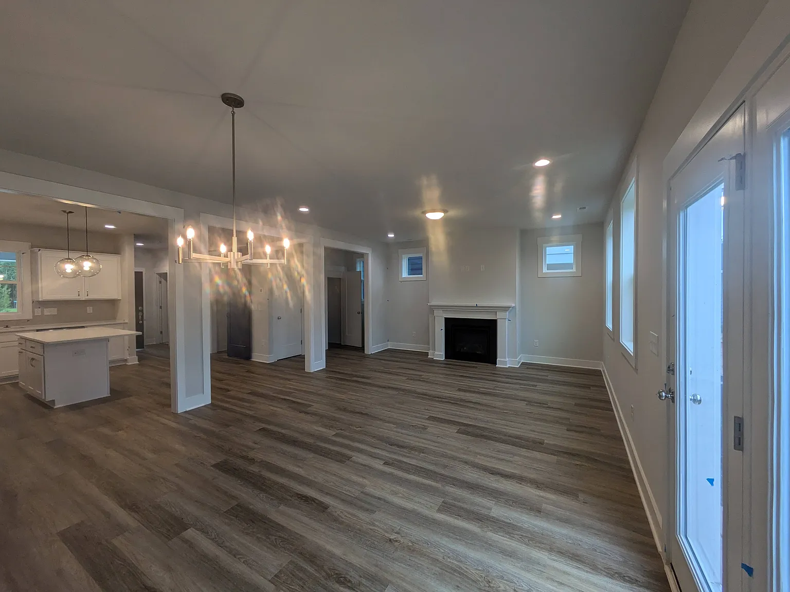 4 bed, 2164 sqft, $2,649 — Photo 4