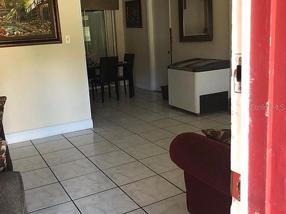5th image of 8208 Cathy Ann St