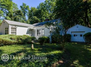 28 Soundview Dr, Northport, NY 11768