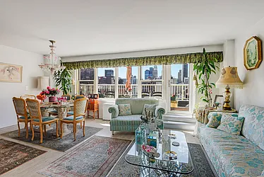 305 East 24th Street, #18C