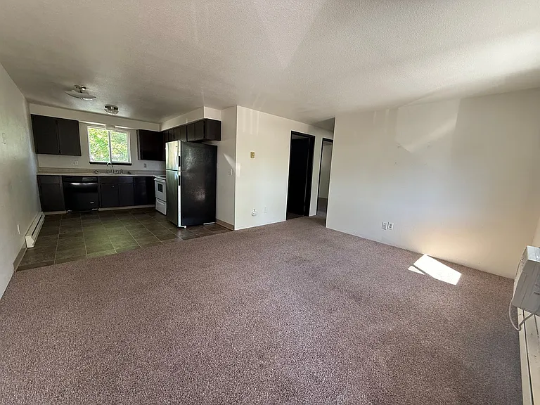 23 SE 10th St #8 — Photo 3
