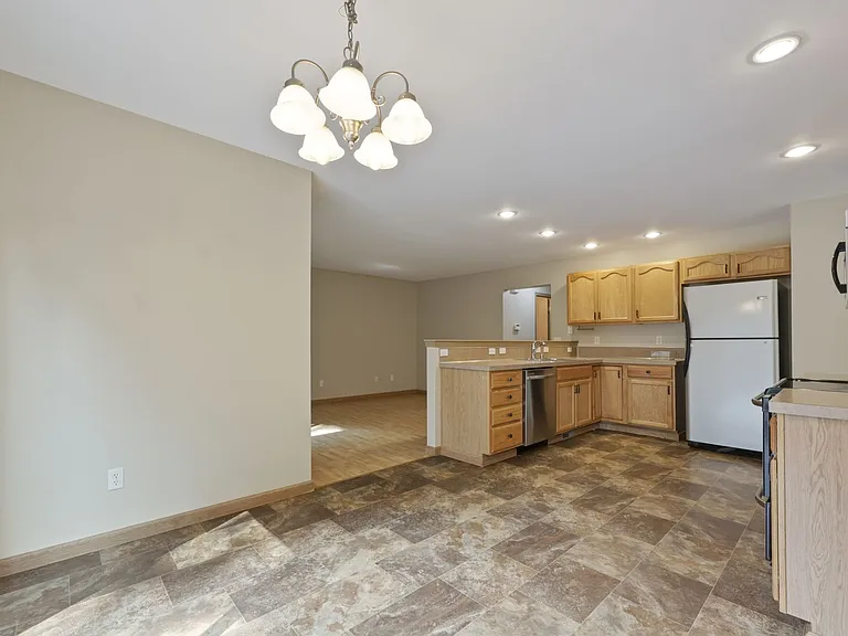 2440 Boulevard Heights Loop SE — Photo 17