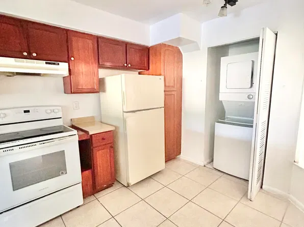 2205 SW 80th Ter #2205, Hollywood, FL 33025