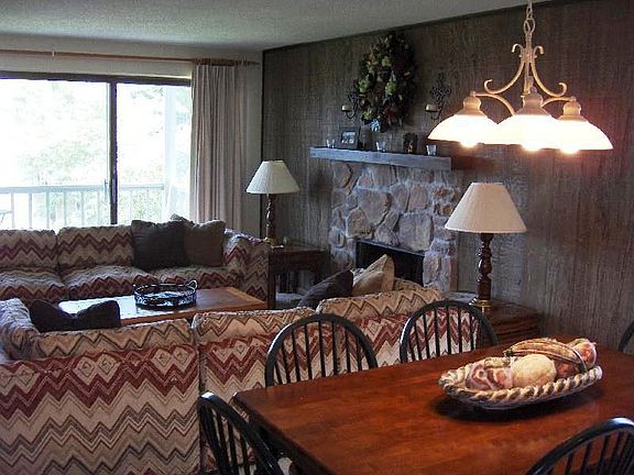 4th image of 538 Shelter Rock Cir APT D6