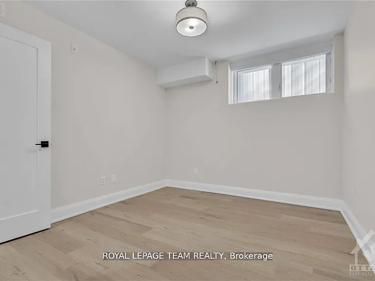 58 Florence St #8 — Photo 8