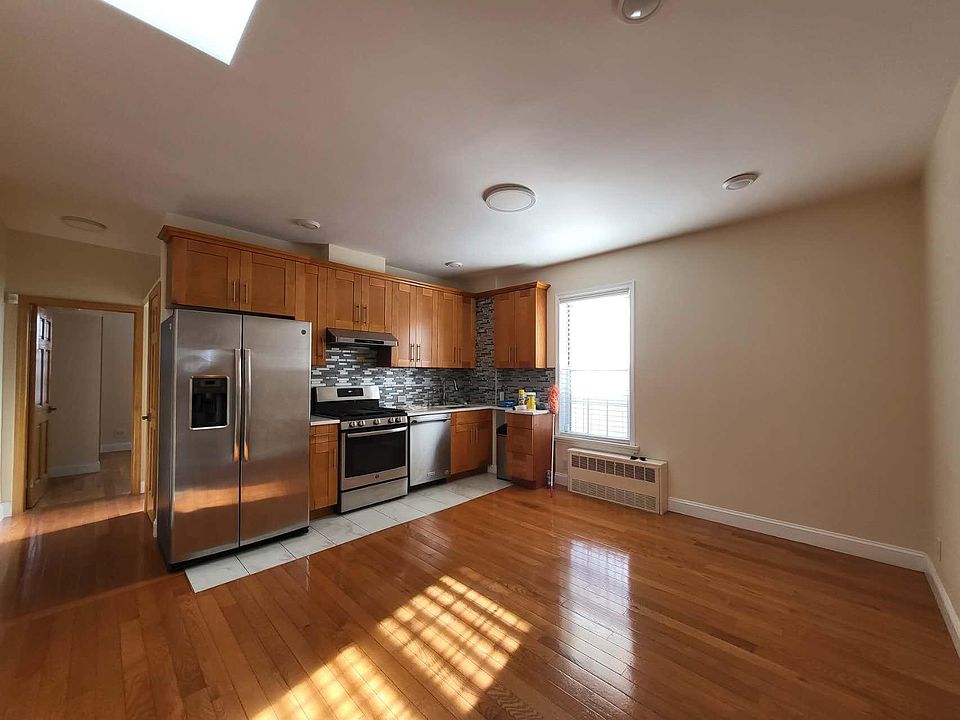 1st image of 6511 15th Ave Floor 2