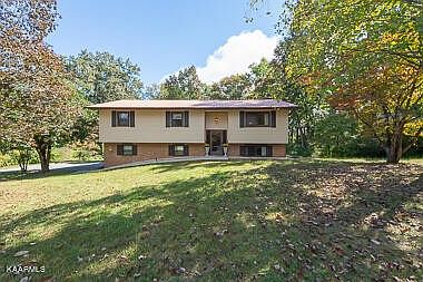 1st image of 1816 Oak Hills Dr