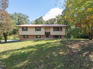 1816 Oak Hills Dr, Kingston, TN 37763