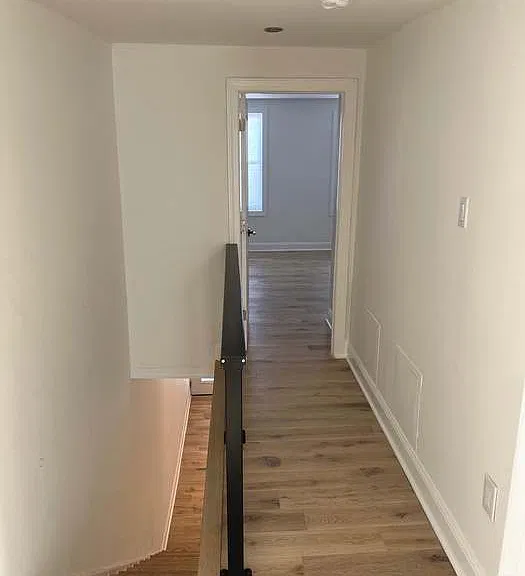406 Sloan St — Photo 14