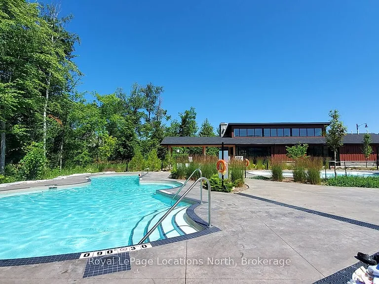 158 Courtland St — Photo 23