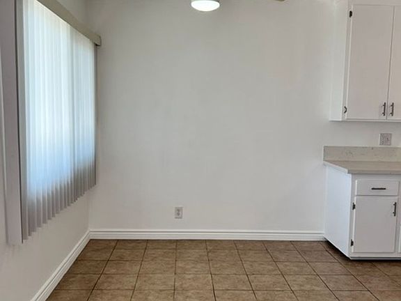 4th image of 905 Edgewood St APT 8