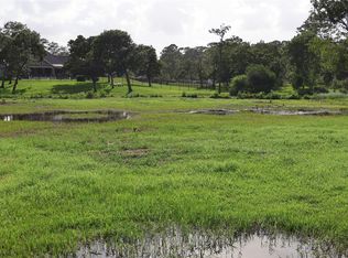 5 S Bayou Bend Dr, Baytown, TX 77521