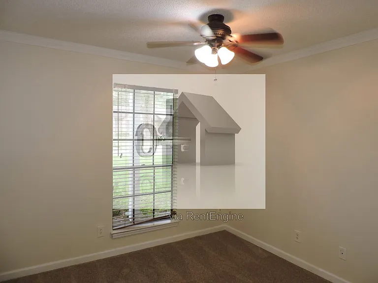 7823 Dartmoor Dr — Photo 14