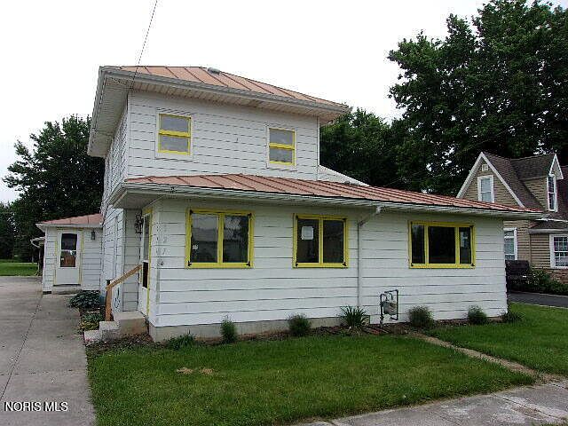 1st image of 527 West St