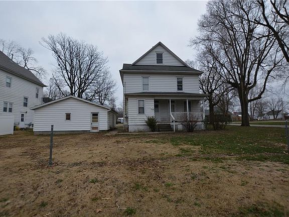 4th image of 321 S Prairie St