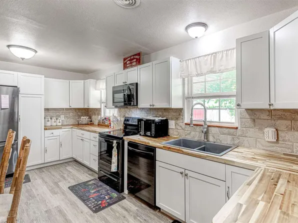 516 NW 27th St, Lawton, OK 73505