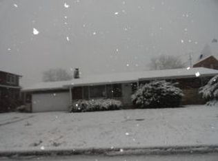 2215 Howe St, Racine, WI 53403