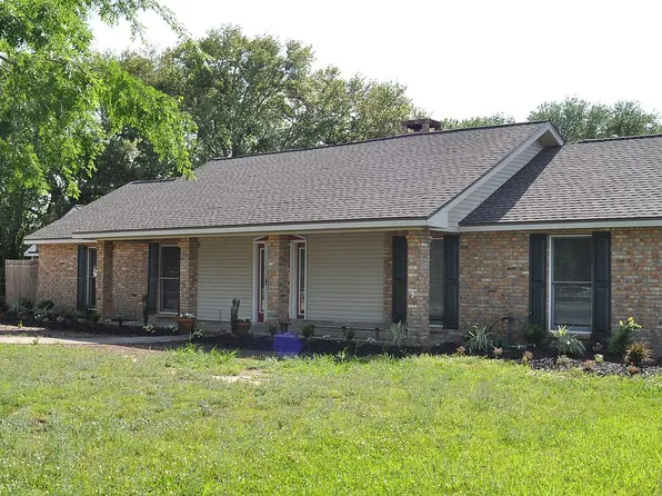 1613 N Sherman St, Jennings, LA 70546