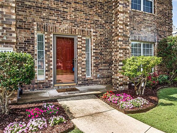 3rd image of 4811 Sunflower Dr