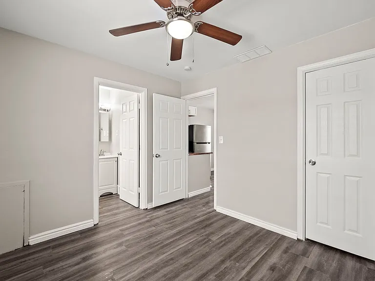 Ranch Apartment Homes in Great Troy Location — Photo 28